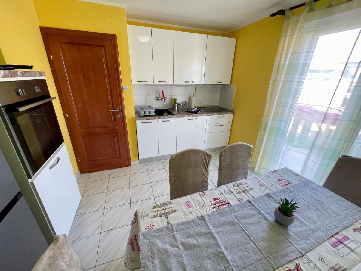 Apartments Mikulic 罗戈兹尼察 外观 照片